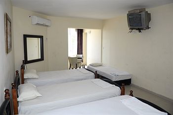 Privilege Hostel Ейлат Екстериор снимка